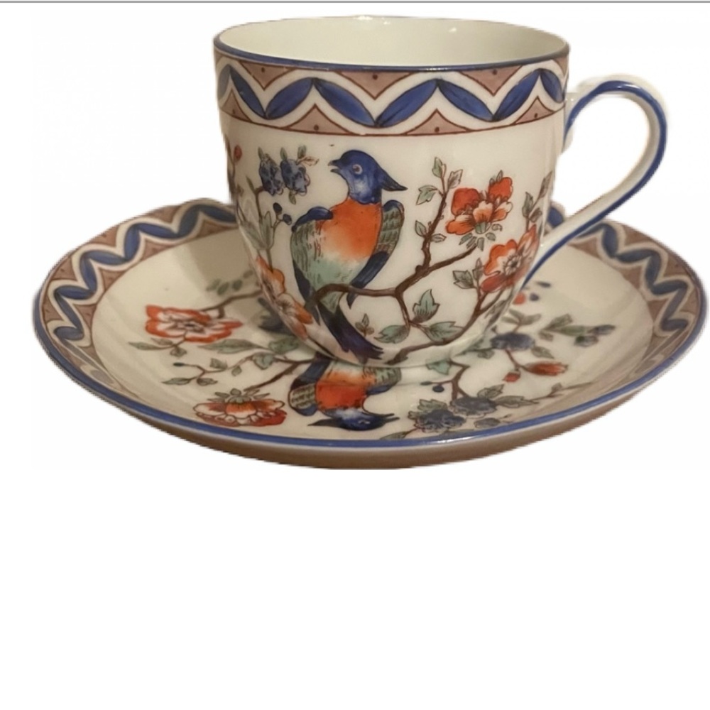 HOLD HOLD Victoria Teacup/saucer. Czech Slovenia floral/bird. Demitasse